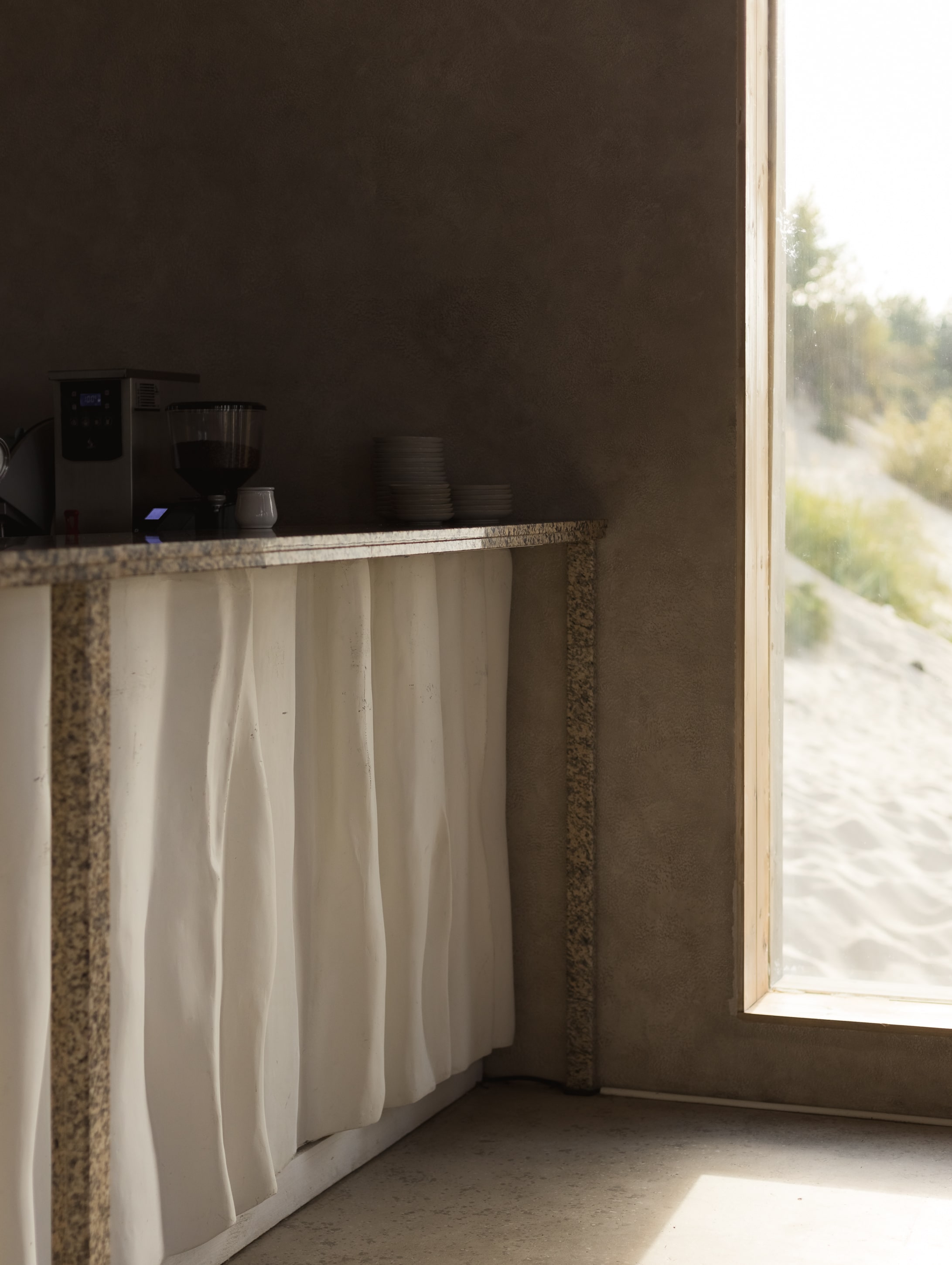 M-rest, ресторан на берегу Балтийского моря. Be Interno